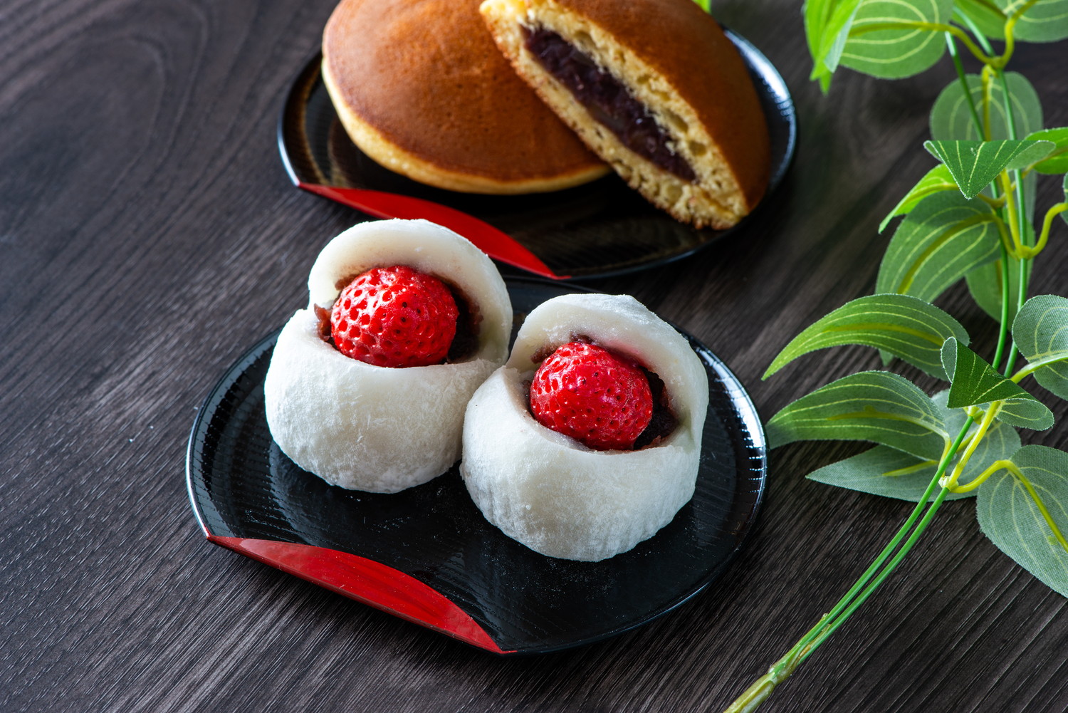 あんこが使われているいちご大福とどら焼き