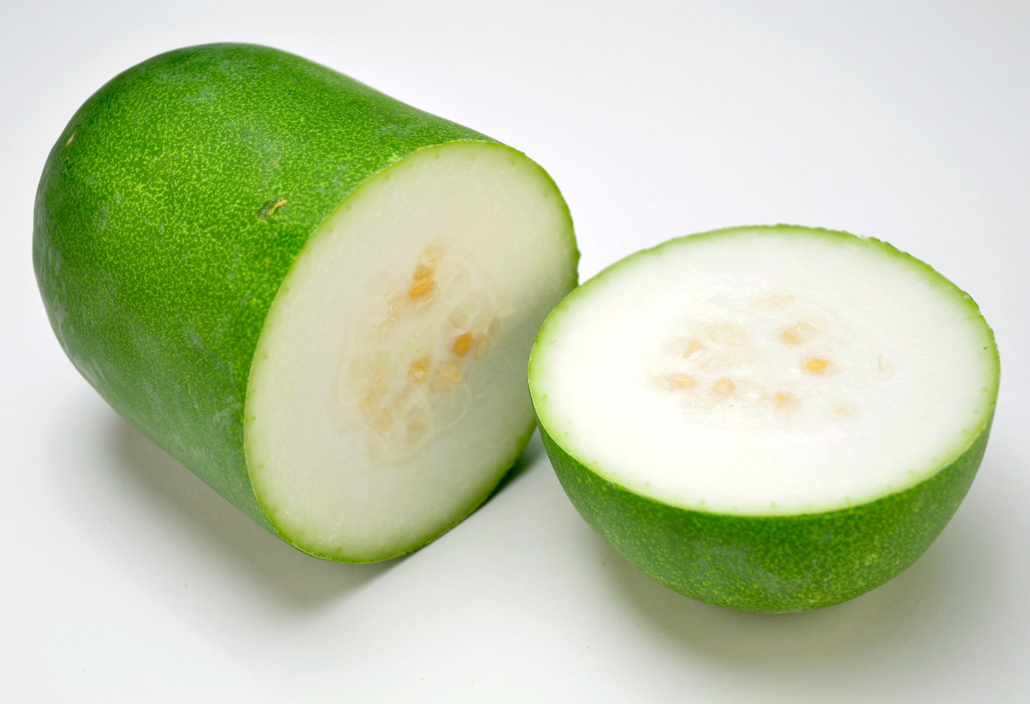 カットされて断面が見える冬瓜