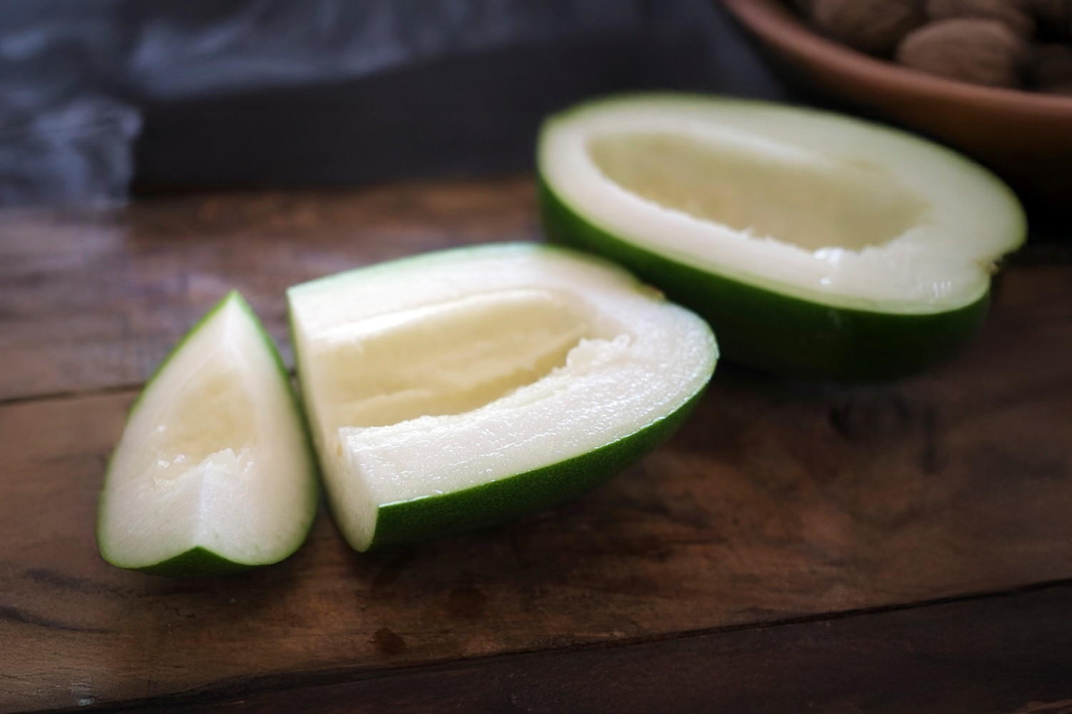 種やわたが取り除かれた冬瓜